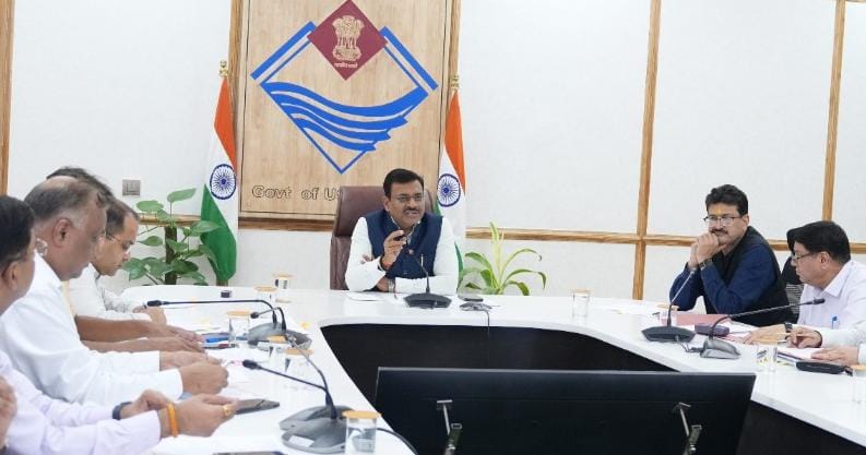 मुख्य सचिव आनन्द बर्द्धन ने माननीय न्यायालयों में चल रहे सरकारी मामलों की बेहतर पैरवी के लिए विभाग, सरकार और सरकारी अधिवक्ताओं के बीच बेहतर समन्वय के लिए अपने सभागार में शासन के उच्चाधिकारियों एवं सरकारी अधिवक्ताओं के साथ बैठक आयोजित की। 