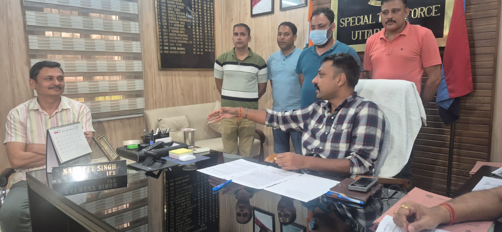 नकली दवाईयो को बनाने व बाजार में विकय करने वाले गिरोह के सदस्यों को एसटीएफ कर रही चुन-चुन कर गिरफ्तार,ब्रांडेड कम्पनियों की नकली दवाईयों को बाजार में विक्रय करने वाले प्रकरण में एसटीएफ की विवेचना में अब तक इस गिरोह के 12 सदस्यों को किया जा चुका है गिरफ्तार,अबकी बार एसटीएफ ने पति-पत्नी सहित 02 को किया जिरकपुर, पंजाब से किया गिरफ्तार,ब्रांडेड कम्पनियों की नकली दवाईयों को दोनों पति-पत्नी एपी मेडिकोज पानीपत से उत्तराखण्ड सहित 06 अन्य राज्यों में करते थे सप्लाई।