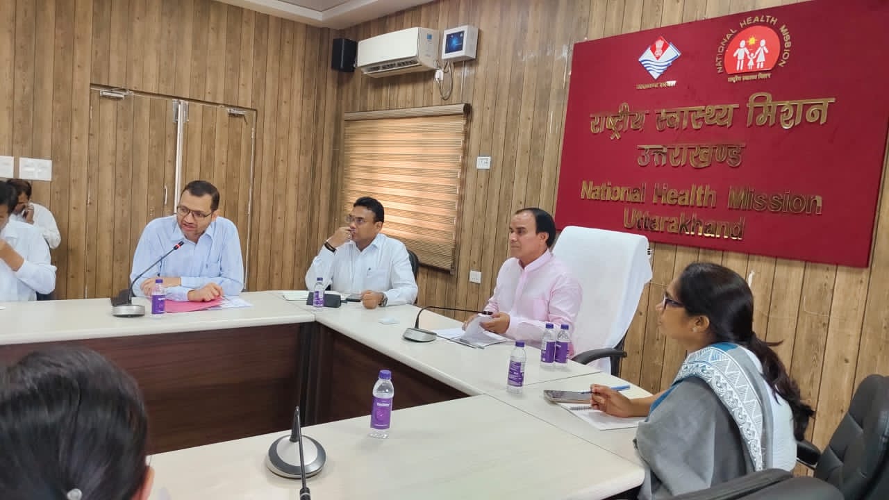 जिलों में जिलाधिकारी करेंगे स्वास्थ्य शिविरों की मॉनिटिरिंगः डॉ. धन सिंह रावत,वर्चुअल बैठक में विभागीय मंत्री ने दिये अधिकारियों को जरूरी निर्देश,महिला स्वास्थ्य, निःक्षय मित्र और रक्तदान शिविर पर रहेगा विशेष फोकस।