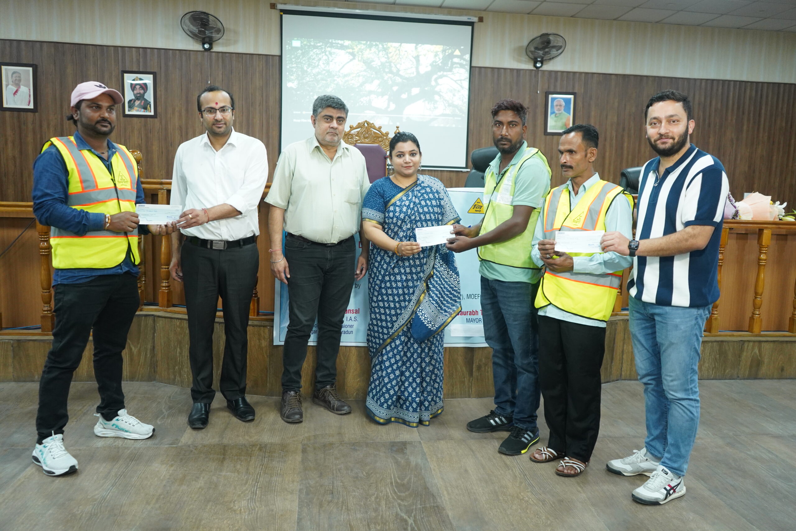 नगर निगम देहरादून द्वारा आज स्वच्छ वायु कार्यक्रम के अंतर्गत स्वच्छ वायु सप्ताह के उपलक्ष्य में नगर निगम मीटिंग हॉल में एक जागरूकता कार्यक्रम का सफल आयोजन किया गया।